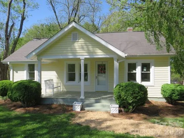 $285,000 | 736 Country Club Drive, State Road, NC 28676