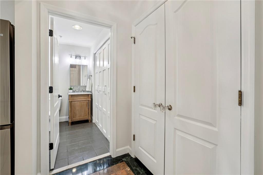 3475 Oak Valley Road Northeast, Unit 1580 Atlanta, GA 30326 - Photo 36 of 64