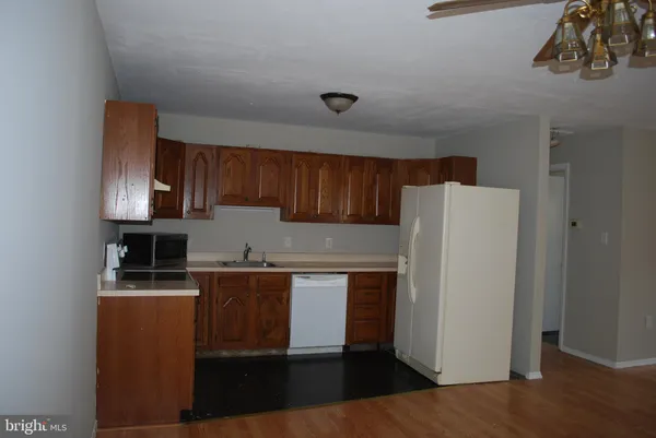 $2,000 | 353 Farnsworth Avenue, Bordentown, NJ 08505