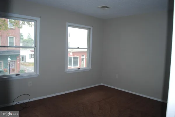 $2,000 | 353 Farnsworth Avenue, Bordentown, NJ 08505