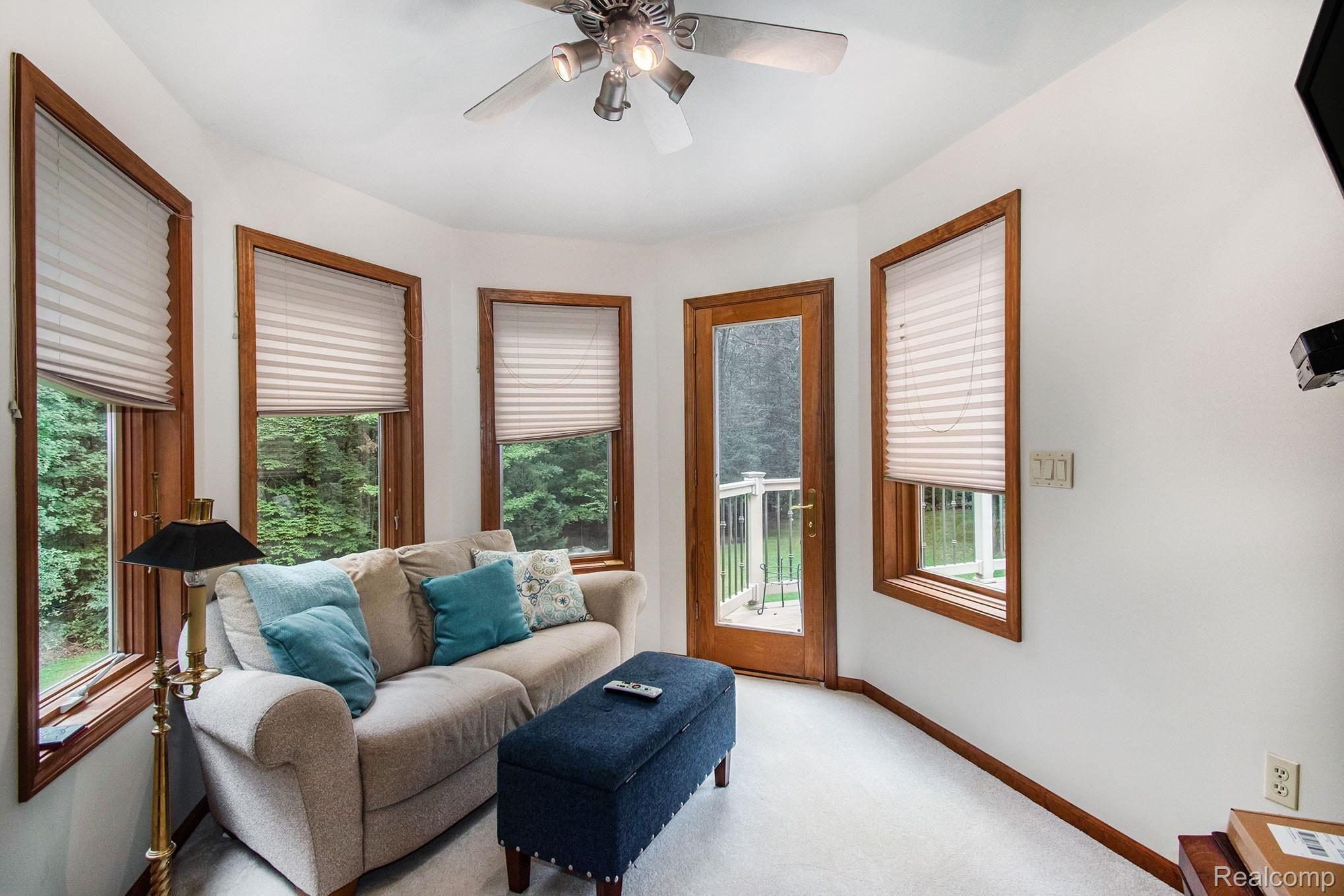 9813 McClements Road Brighton, MI 48114 - Photo 18 of 47 9813-McClements-_38.jpg