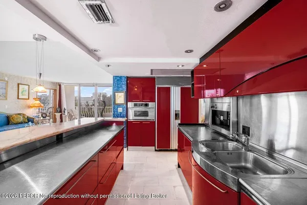 a view of a city street view