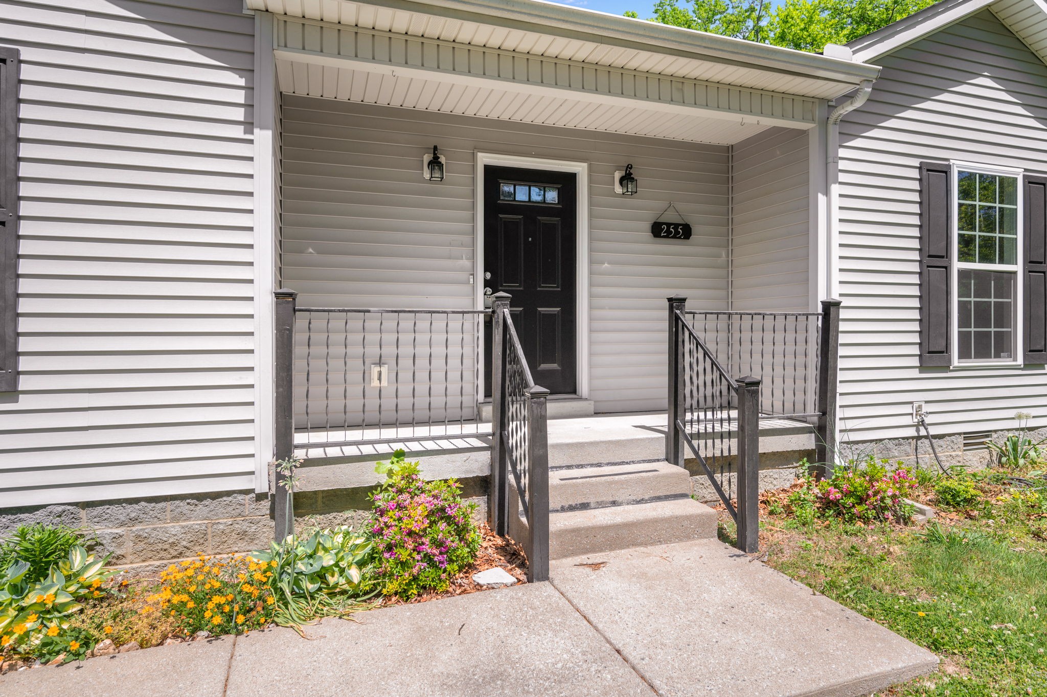 255 Walnut Street Greenbrier, TN 37073 - Photo 2 of 26