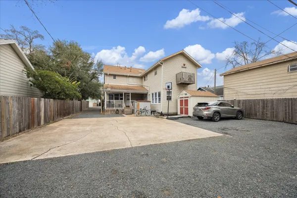 $1,025,000 | 240 West 23rd Street, Houston, TX 77008