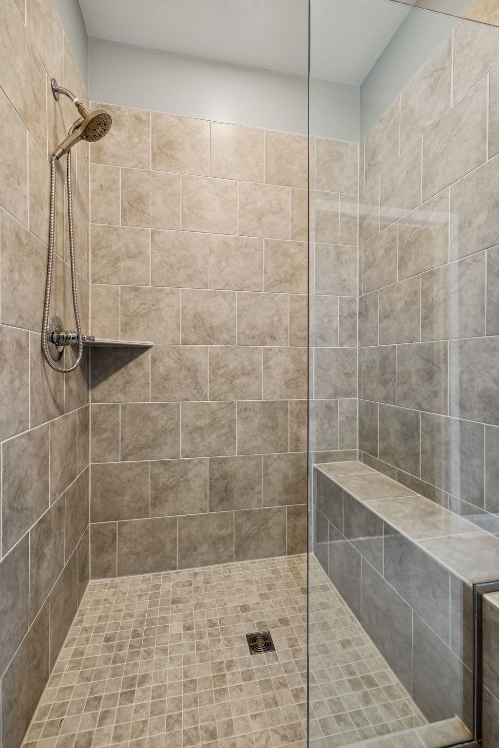 352 Buckner Cir Mount Mount Juliet, TN 37122 - Photo 31 of 51 a bathroom with a shower