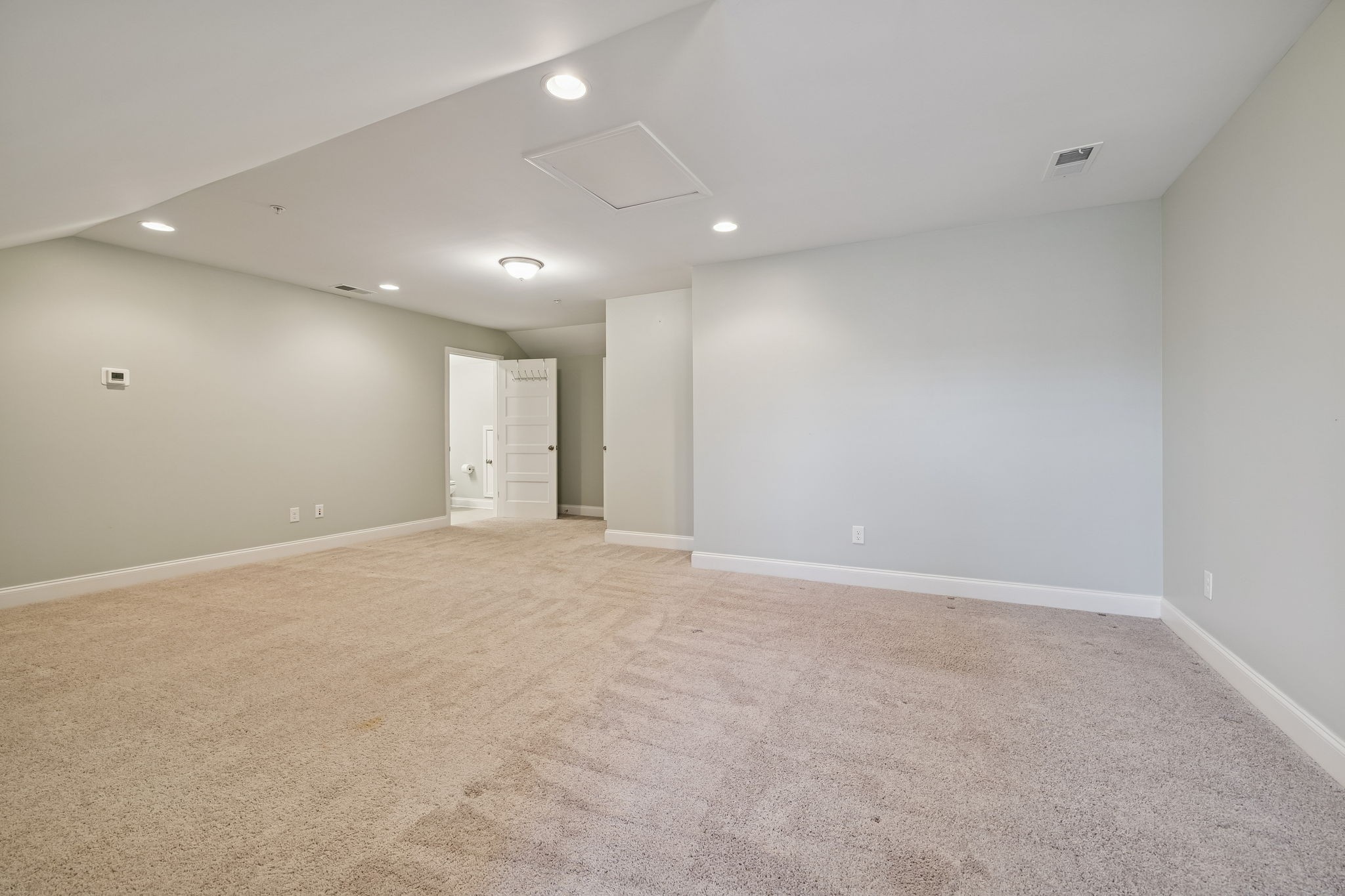 352 Buckner Cir Mount Mount Juliet, TN 37122 - Photo 40 of 51 an empty room with an entryway