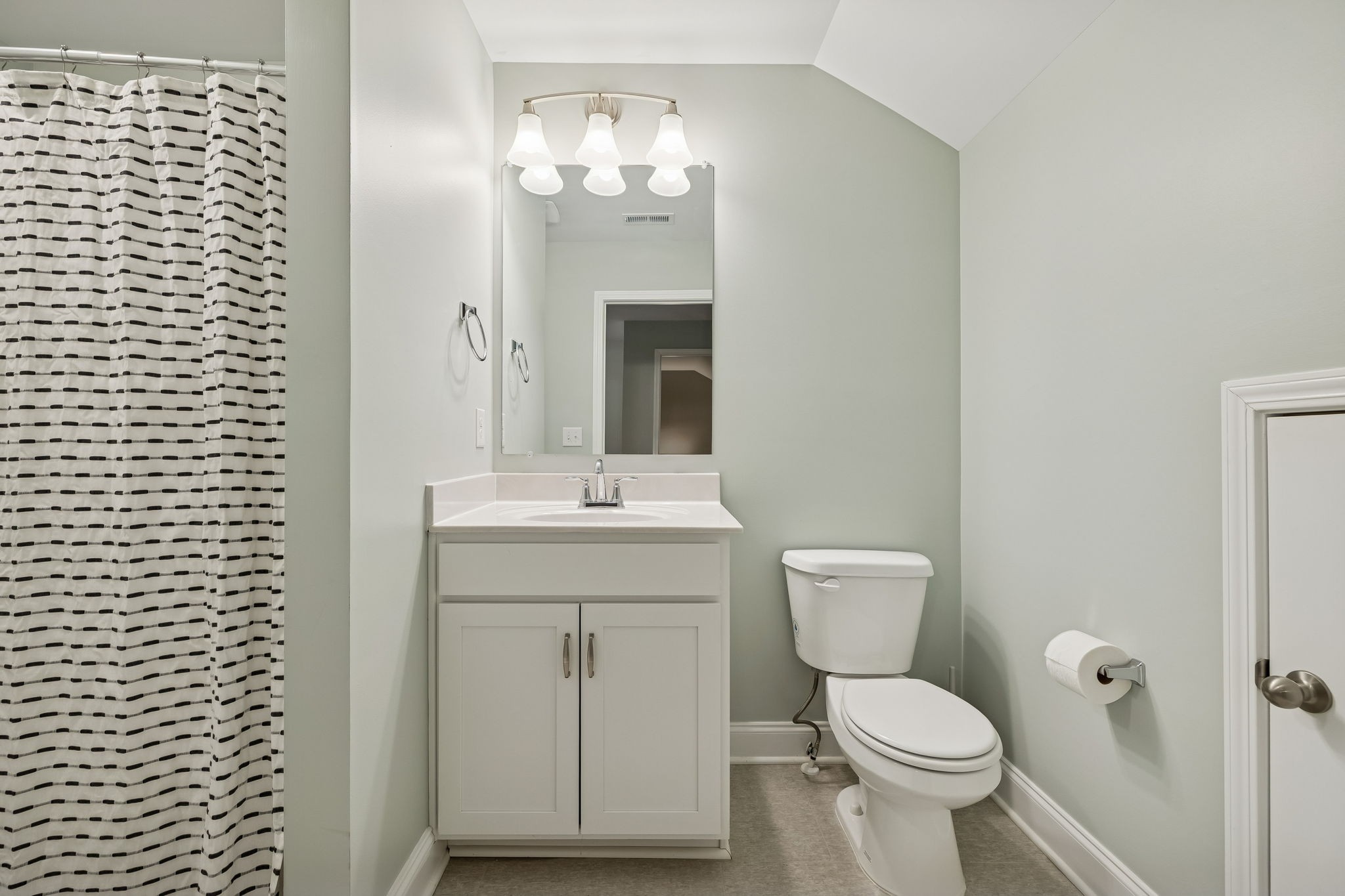 352 Buckner Cir Mount Mount Juliet, TN 37122 - Photo 41 of 51 a bathroom with a toilet a sink and mirror