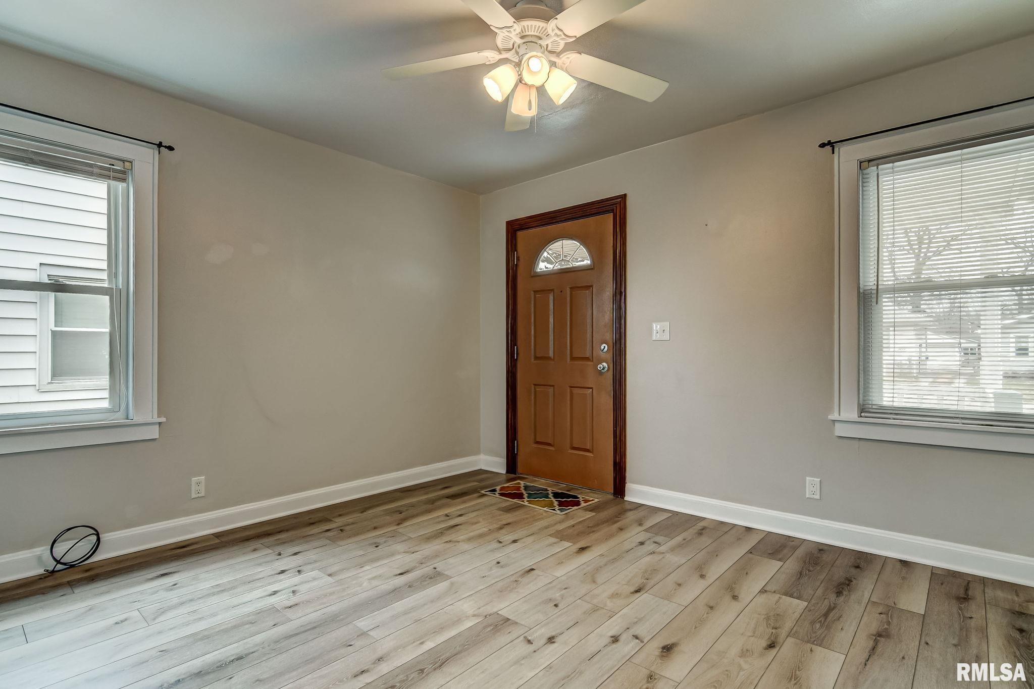 3228 South 5th Street Springfield, IL 62703 - Photo 3 of 29