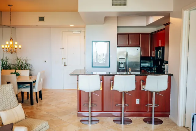 $520,000 | 403 South Sapodilla Avenue, Unit 718, West Palm Beach, FL 33401