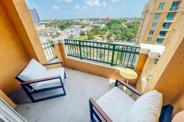 $520,000 | 403 South Sapodilla Avenue, Unit 718, West Palm Beach, FL 33401