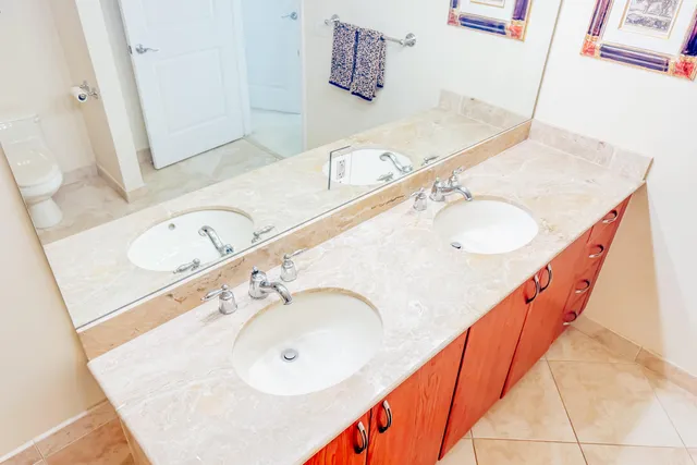 $520,000 | 403 South Sapodilla Avenue, Unit 718, West Palm Beach, FL 33401