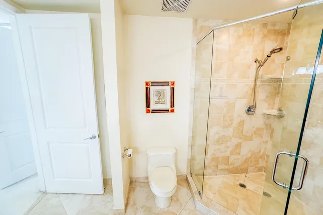 $520,000 | 403 South Sapodilla Avenue, Unit 718, West Palm Beach, FL 33401