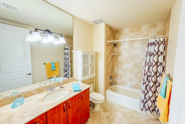 $520,000 | 403 South Sapodilla Avenue, Unit 718, West Palm Beach, FL 33401