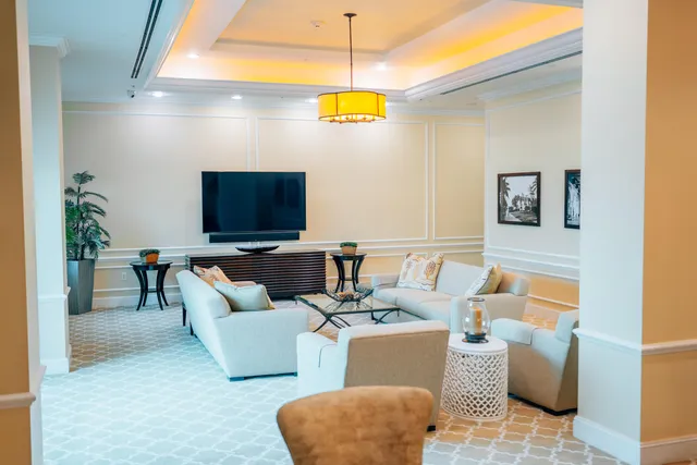 $520,000 | 403 South Sapodilla Avenue, Unit 718, West Palm Beach, FL 33401