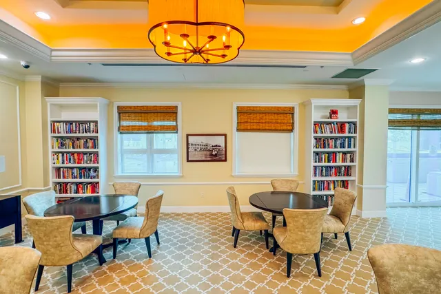 $520,000 | 403 South Sapodilla Avenue, Unit 718, West Palm Beach, FL 33401