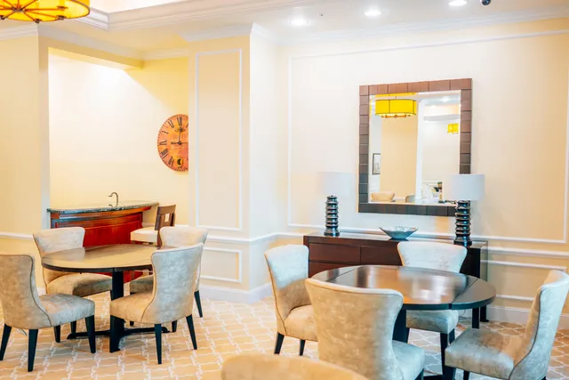 $520,000 | 403 South Sapodilla Avenue, Unit 718, West Palm Beach, FL 33401