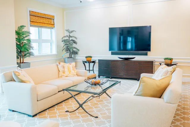 $520,000 | 403 South Sapodilla Avenue, Unit 718, West Palm Beach, FL 33401