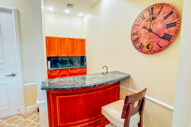 $520,000 | 403 South Sapodilla Avenue, Unit 718, West Palm Beach, FL 33401