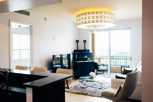 $520,000 | 403 South Sapodilla Avenue, Unit 718, West Palm Beach, FL 33401