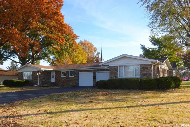 $185,000 | 1509-1521 Monroe Street, Galesburg, IL 61401