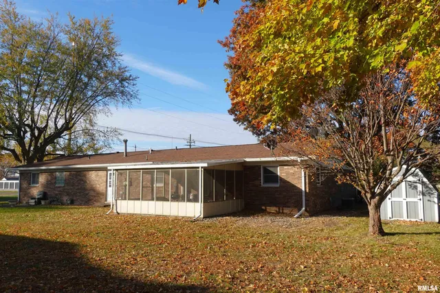 $185,000 | 1509-1521 Monroe Street, Galesburg, IL 61401