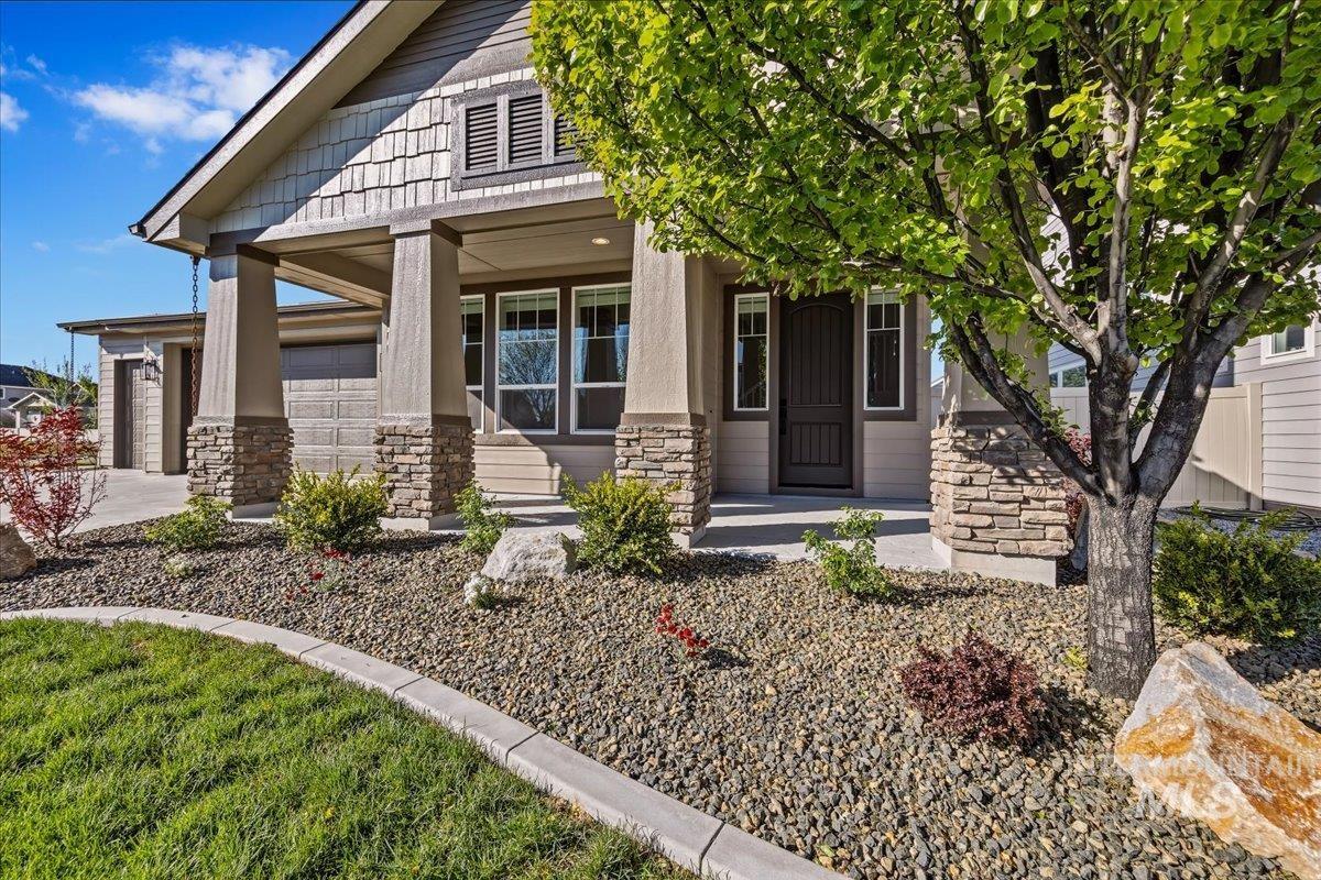 1289 West Christopher Drive Meridian, ID 83642 - Photo 3 of 50