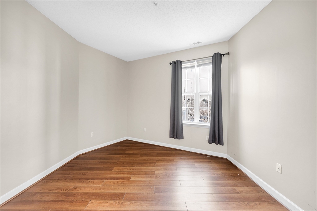 21 Hampshire Road, Unit 306 Methuen, MA 01844 - Photo 2 of 32