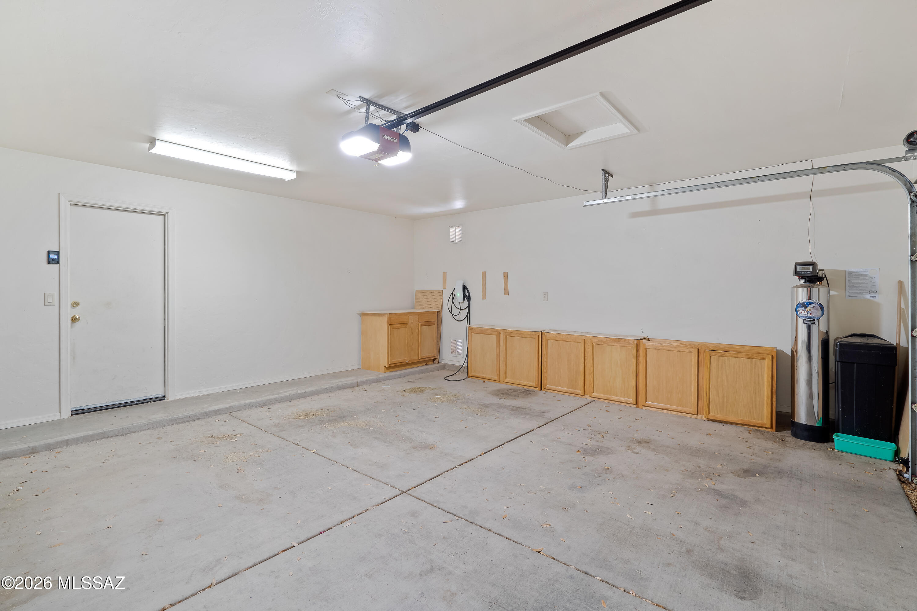 675 West Ash Ridge Drive Green Valley, AZ 85614 - Photo 8 of 33 Garage Interior