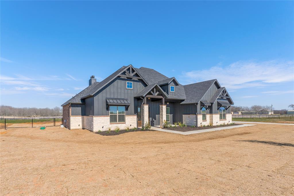 a view of a house with a outdoor space