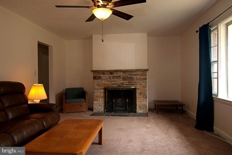 12938 Prices Distillery Road Clarksburg, MD 20871 - Photo 2 of 10 Living Room #2