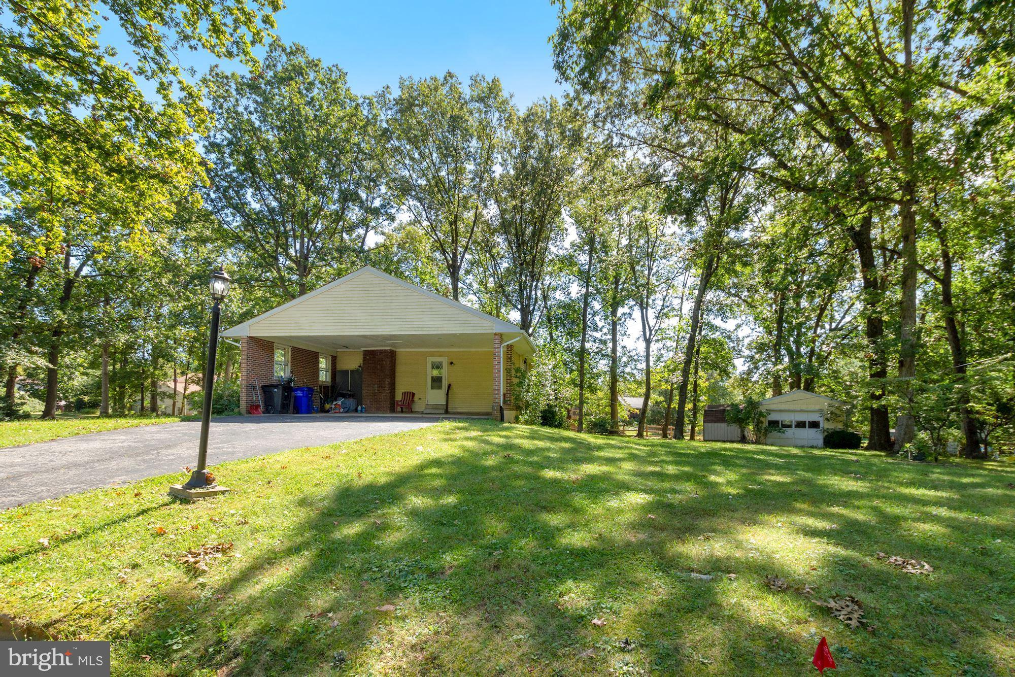 421 Marshall Manor Drive Silver Spring, MD 20905 - Photo 2 of 17
