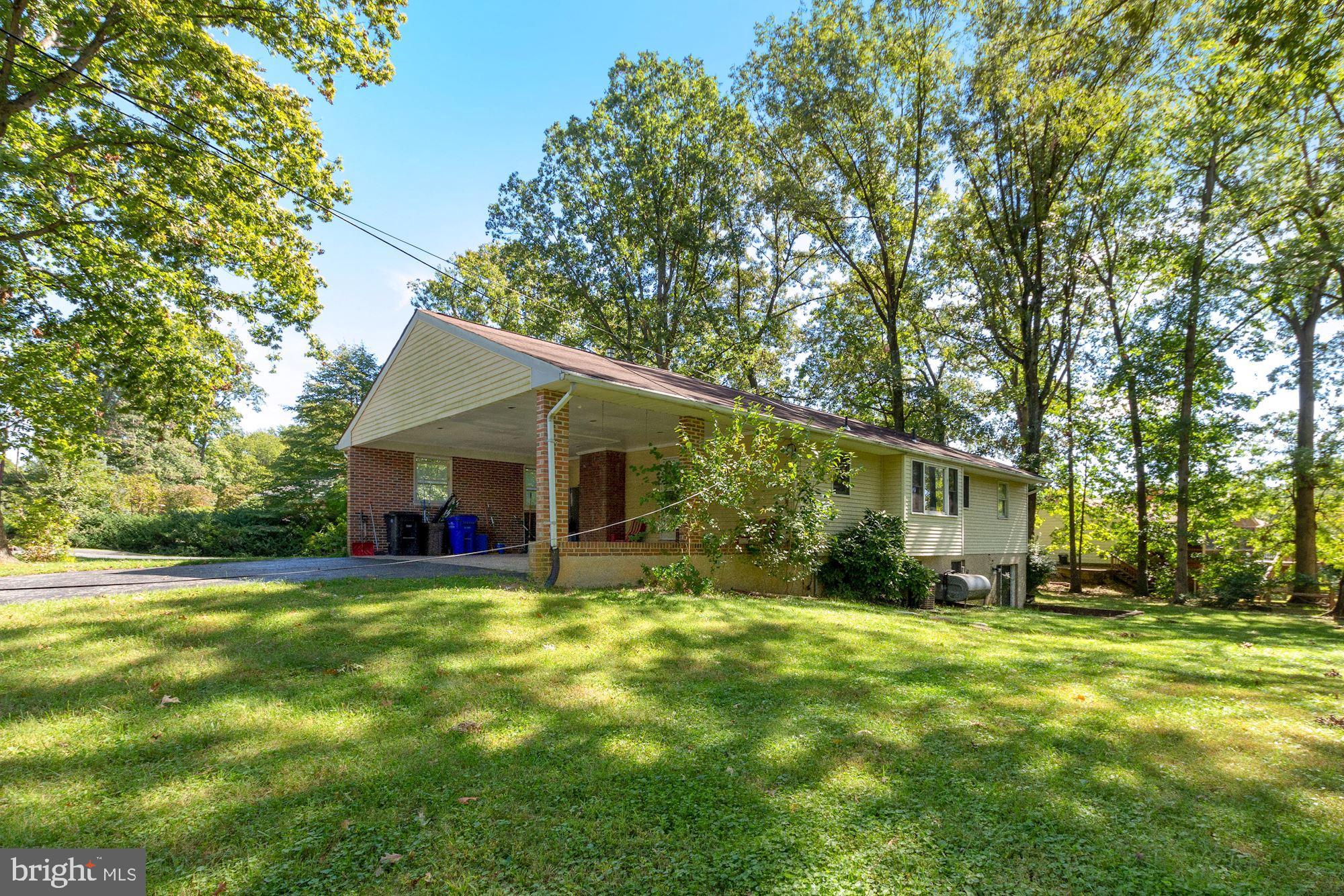 421 Marshall Manor Drive Silver Spring, MD 20905 - Photo 4 of 17