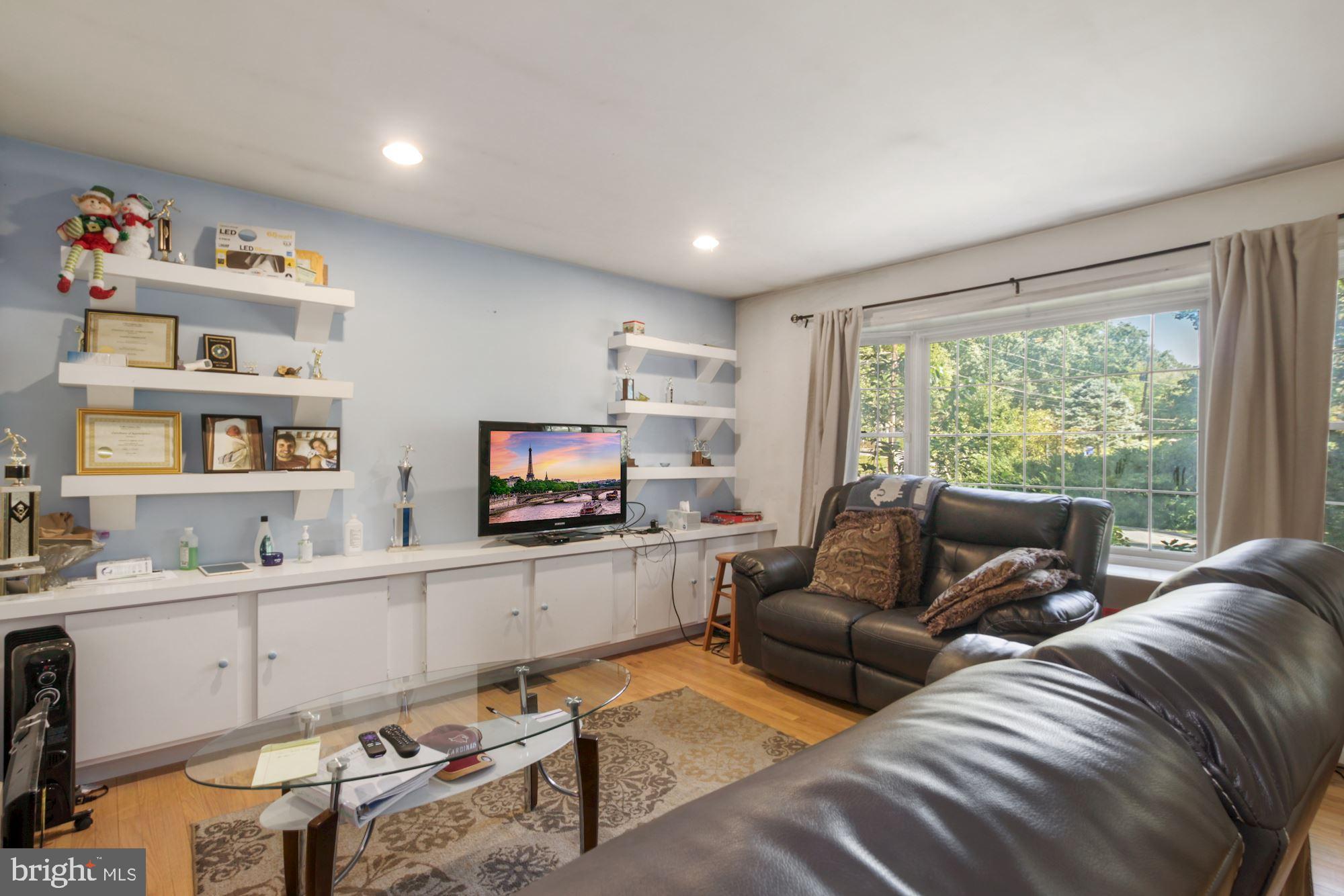 421 Marshall Manor Drive Silver Spring, MD 20905 - Photo 10 of 17