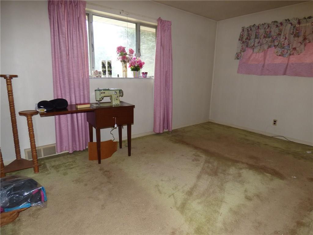 712 New Texas Road Plum, PA 15239 - Photo 13 of 23 Gallery Image 13
