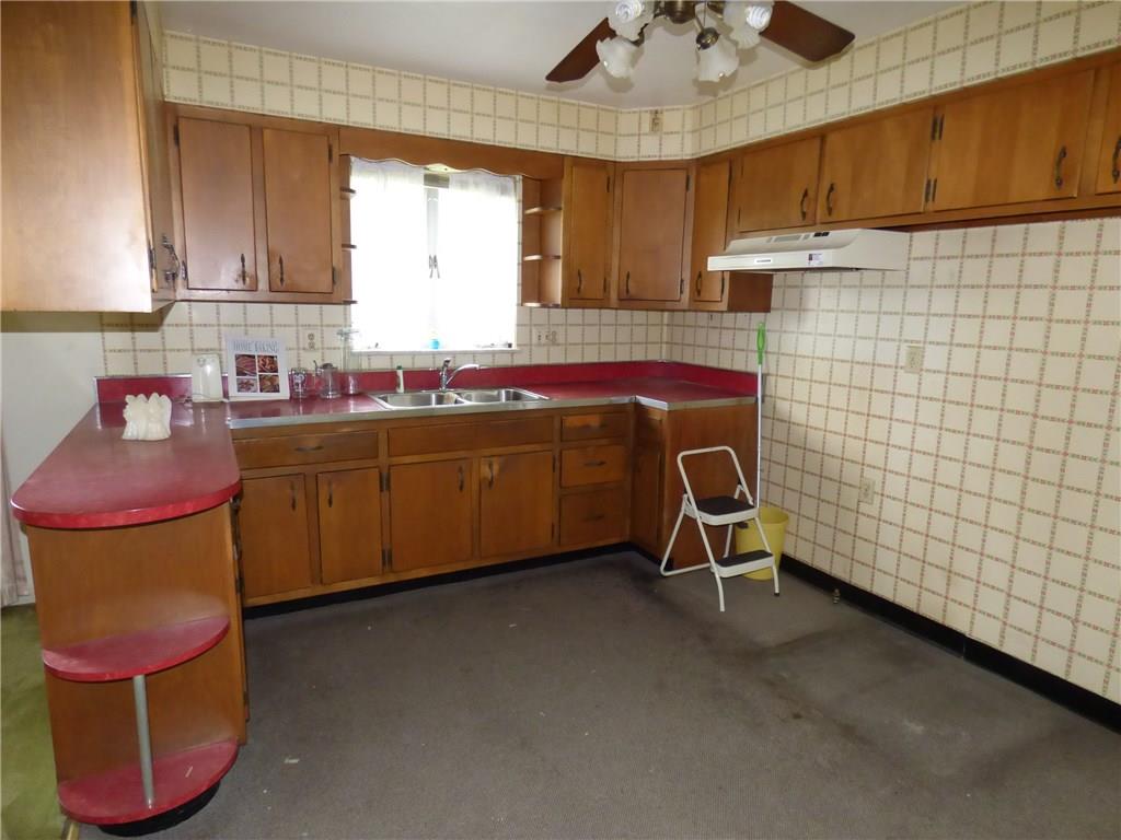 712 New Texas Road Plum, PA 15239 - Photo 6 of 23 Gallery Image 6