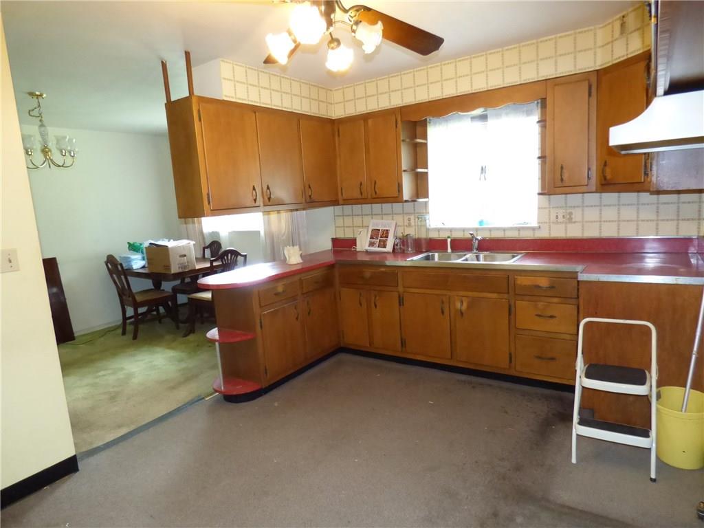 712 New Texas Road Plum, PA 15239 - Photo 7 of 23 Gallery Image 7