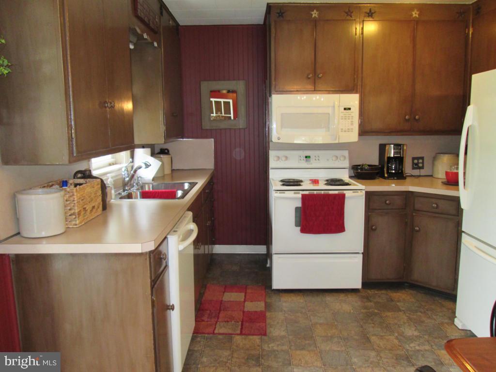 1712 Rockvale Road Lancaster, PA 17602 - Photo 18 of 43 Gallery Image 18