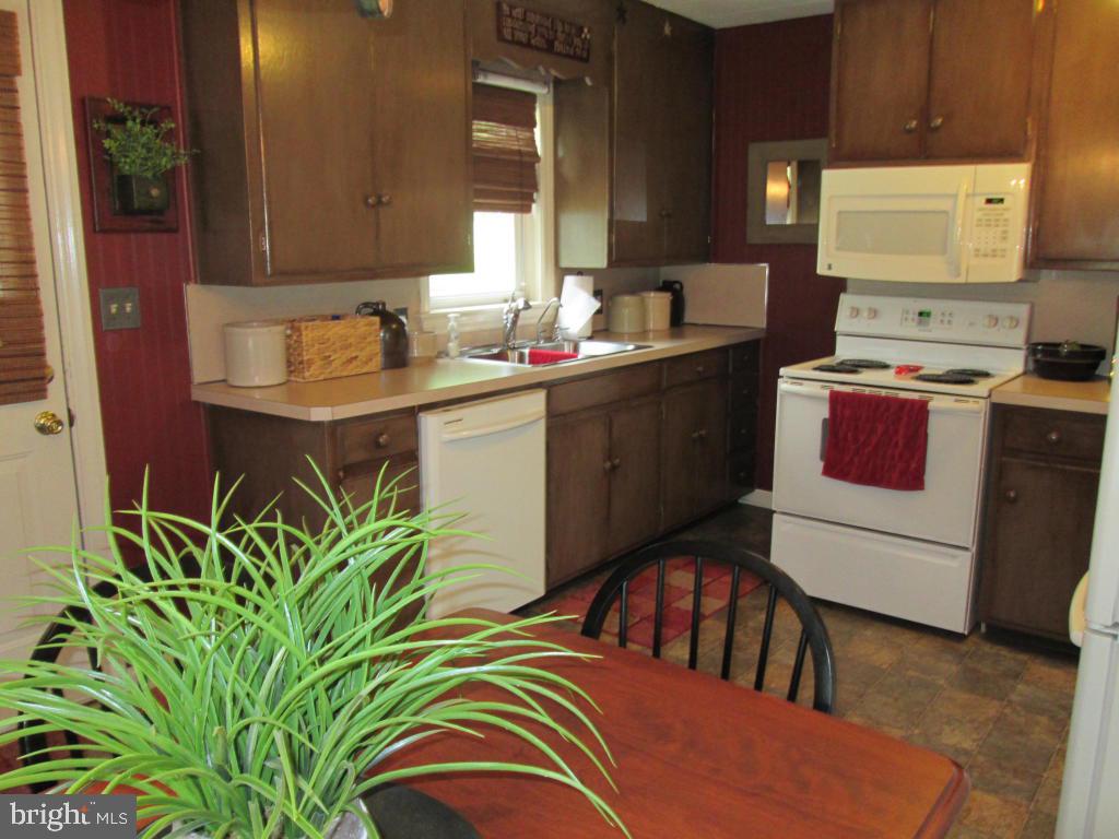 1712 Rockvale Road Lancaster, PA 17602 - Photo 20 of 43 Gallery Image 20