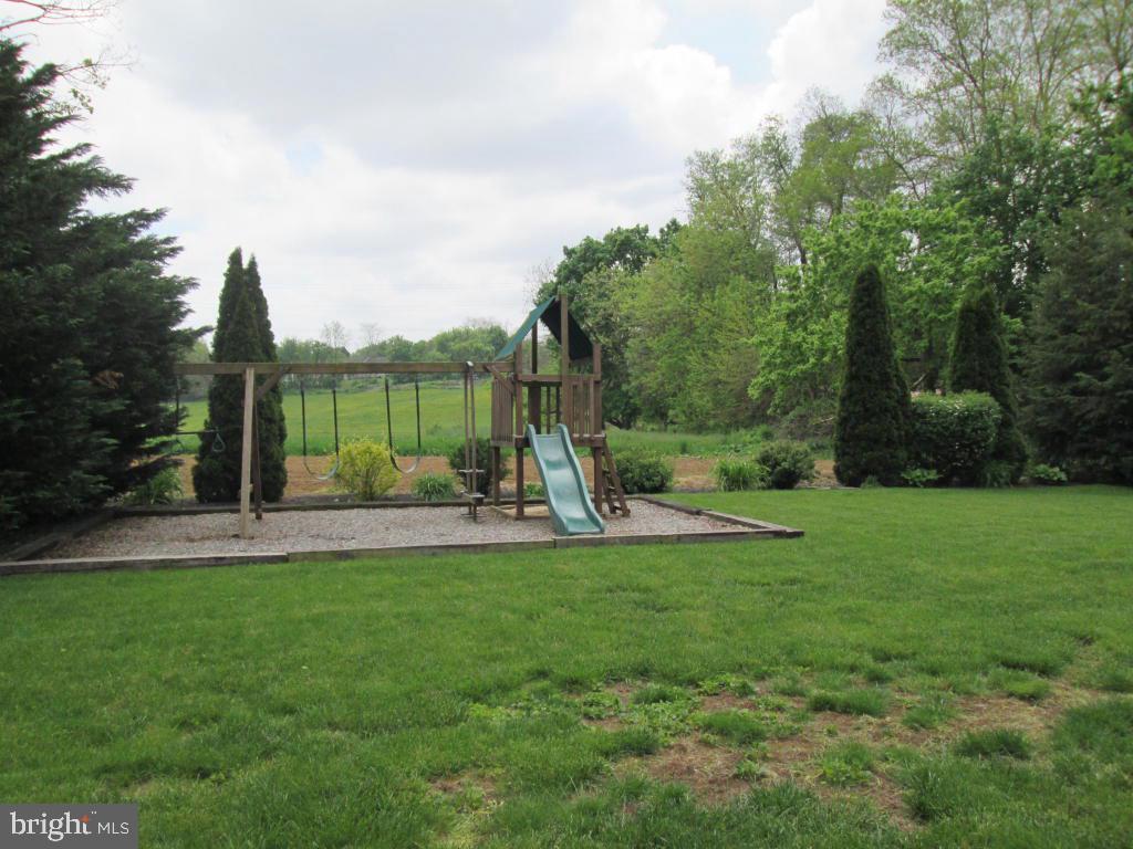 1712 Rockvale Road Lancaster, PA 17602 - Photo 40 of 43 Gallery Image 40