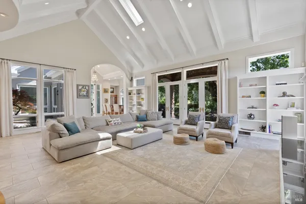 $3,995,000 | 9988 Troon Court, Windsor, CA 95492