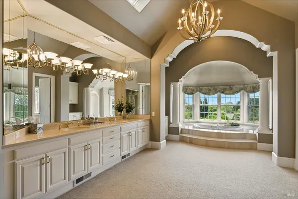 $3,995,000 | 9988 Troon Court, Windsor, CA 95492