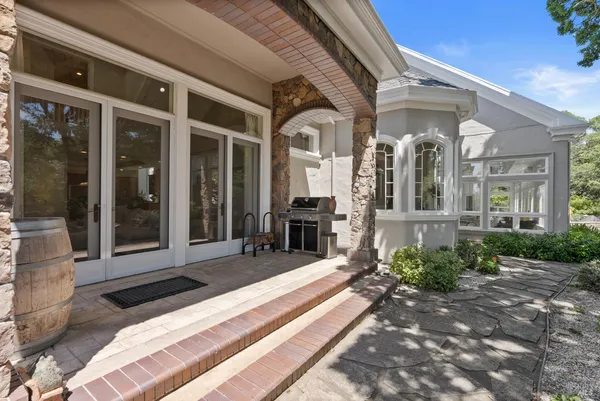 $3,995,000 | 9988 Troon Court, Windsor, CA 95492