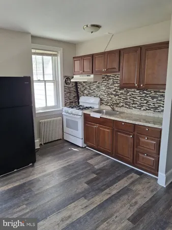 $1,650 | 212 East Broad Street, Unit 2, Burlington, NJ 08016