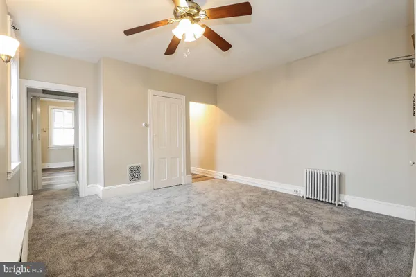 $1,600 | 212 East Broad Street, Unit 2, Burlington, NJ 08016