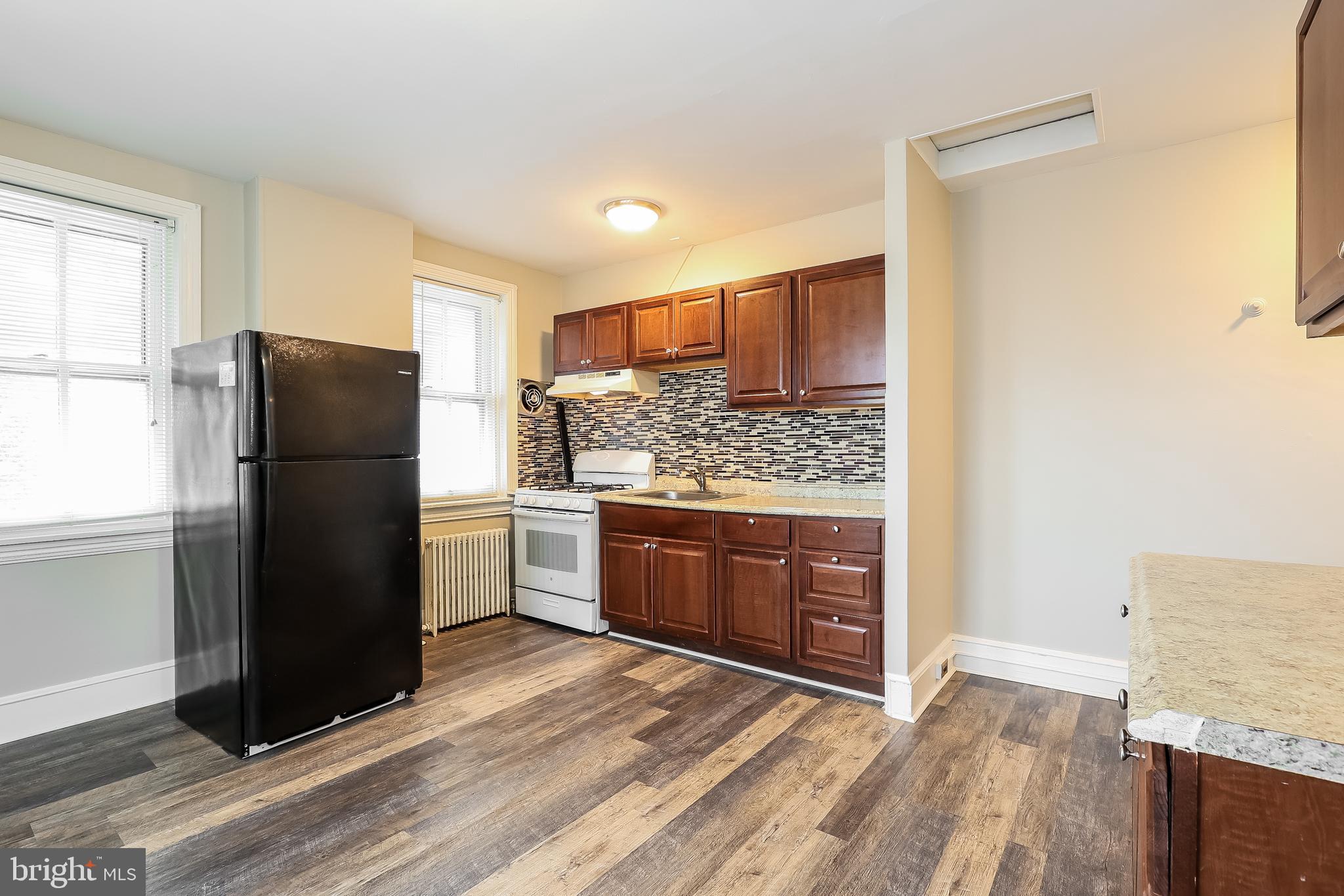 212 East Broad Street, Unit 2 Burlington, NJ 08016 - Photo 2 of 14