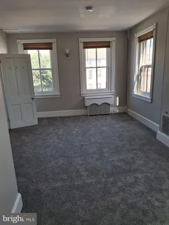 $1,650 | 212 East Broad Street, Unit 2, Burlington, NJ 08016