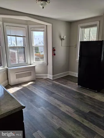 $1,650 | 212 East Broad Street, Unit 2, Burlington, NJ 08016