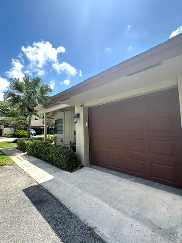 $3,500 | 22670 Vistawood Way, Boca Raton, FL 33428