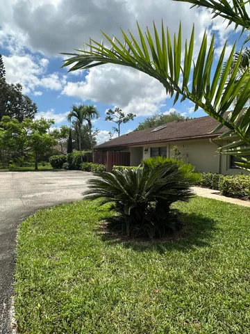 $3,500 | 22670 Vistawood Way, Boca Raton, FL 33428