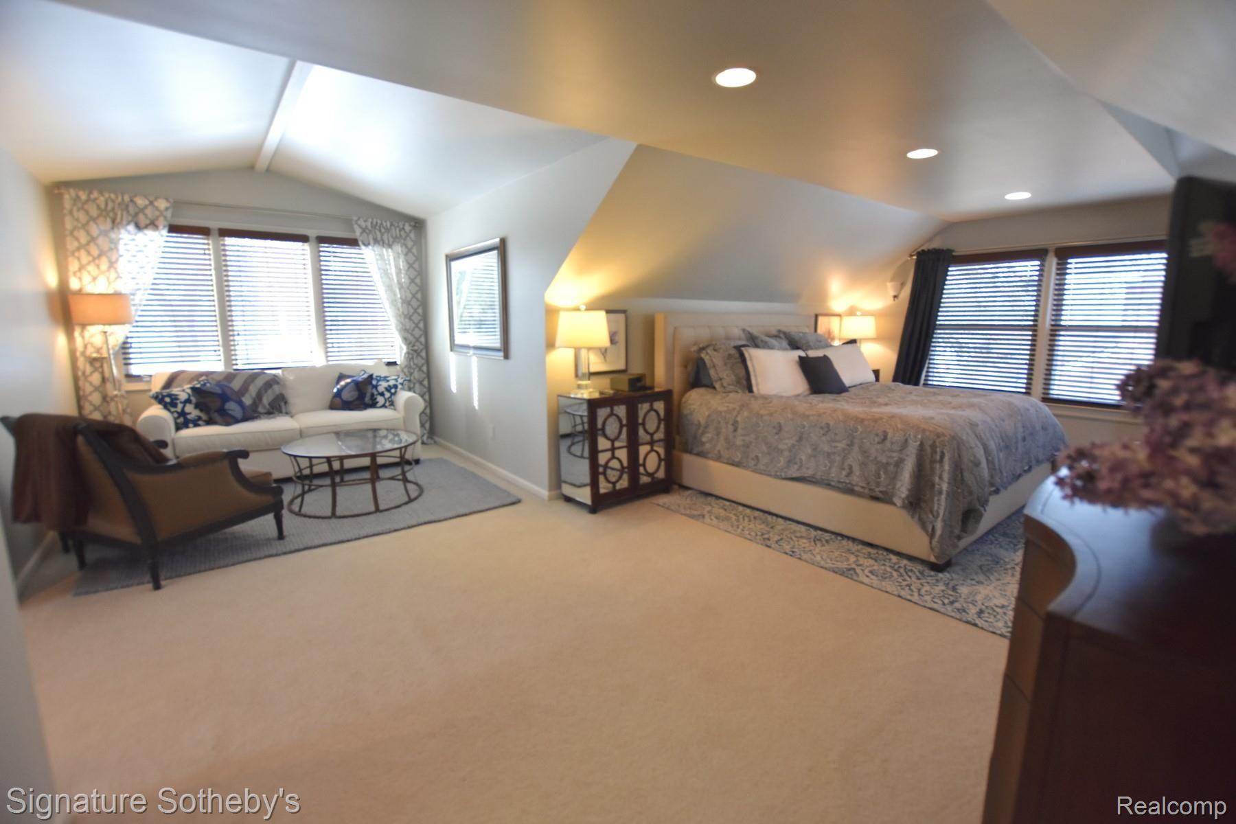 18258 Beverly Road Franklin, MI 48025 - Photo 23 of 39 28JPG.jpg